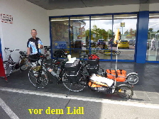 vor dem Lidl